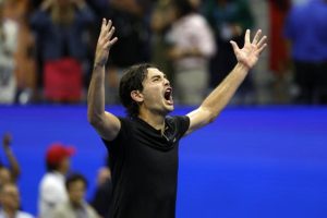 Taylor Fritz bat Frances Tiafoe en cinq sets et prend le ticket américain pour la finale de l&rsquo;US Open