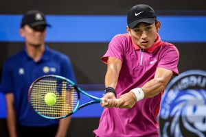 Tennis : à 19 ans, Juncheng Shang décroche son premier titre à Chengdu, à domicile