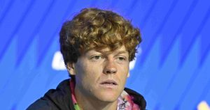 ATP – Shanghai > Jannik Sinner met fin aux rumeurs sur son couple avec Anna Kalinskaya : « Il ne s&rsquo;est rien passé et je n&rsquo;ai fait aucune demande »