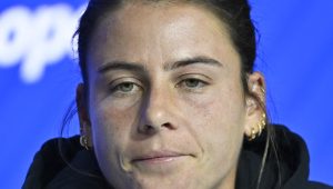 US Open > Navarro en remet une couche sur Zheng : « Je ne veux pas trop entrer dans les détails mais je me suis sentie méprisée par elle. Je pense qu&rsquo;elle ne m&rsquo;a pas forcément traitée avec respect »