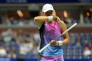 US Open: Sinner domine Medvedev et découvre les demies, Swiatek battue par Pegula