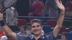 ATP – Shanghai, Vidéos > De retour sur les courts, Roger Federer remporte un nouveau trophée