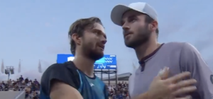 ATP – Shanghai, Vidéos > Tommy Paul à Tomas Machac au filet après sa défaite en huitièmes de finale : « Bonne chance mec. Maintenant, gagne ce tournoi »