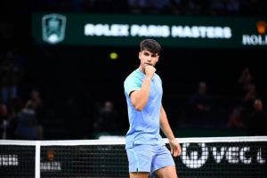 « Bien mieux mentalement. » Carlos Alcaraz satisfait après sa victoire pour son entrée en lice au Rolex Paris Masters
