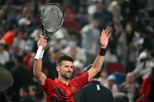 Djokovic rejoint Fritz en demi-finale