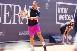 Hugo Gaston éliminé dès son entrée en lice au Masters 1000 de Shanghai