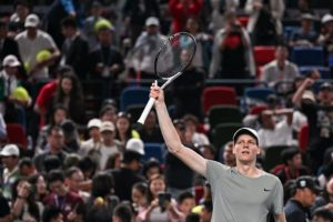 Jannik Sinner affrontera Novak Djokovic en finale