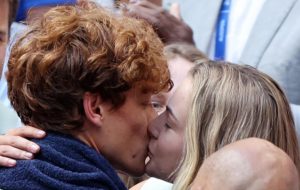 Jannik Sinner dément la rumeur de son mariage avec Anna Kalinskaya