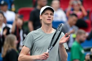 Masters 1000 de Shanghai: Sinner, sans pitié contre Medvedev, passe en demies