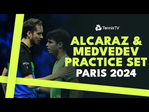 Regardez Alcaraz et Medvedev s&rsquo;affronter lors de sets d&rsquo;entraînement à Paris.