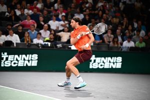 Rinderknech cède au finish contre Dimitrov en huitièmes de finale du Rolex Paris Masters