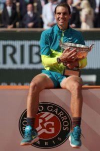 Roland-Garros rend hommage au « King Rafa », une « légende absolue »
