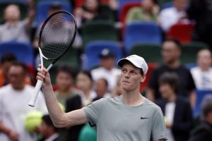 Sinner balaye Medvedev et rejoint les demi-finales du Masters 1000 de Shanghai