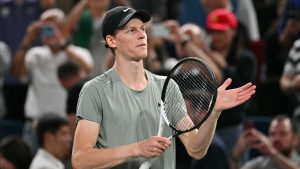 Sinner remporte le choc contre Djokovic à Shanghai et marque son territoire