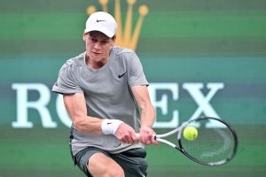 Sinner, sans pitié contre Medvedev, passe en demies et attend Alcaraz