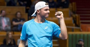 Stricker sort Berrettini et file en quarts – rts.ch