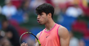 Tennis – ATP – Shanghai : Alcaraz écarte Monfils et file en quarts, Medvedev également qualifié