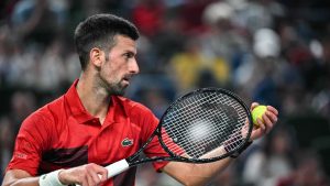 VIDEO. Tennis : « Hey, le vieux ! »… Quand Novak Djokovic se fait chambrer par Roger Federer lors du Masters de Shanghai
