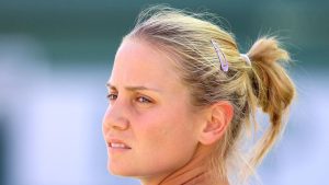 VIDEO. Tennis : « Pas un centimètre de ma peau qui n’était pas couvert de bleus »… En larmes, une ex-star mondiale évoque les violences et les insultes de son père