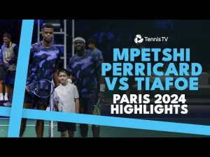 Vidéo: Temps forts du match entre Mpetshi Perricard et Tiafoe au 1er tour à Paris-Bercy