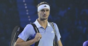 ATP – Finals > Alexandre Zverev tire le bilan de sa saison 2024 : « Franchement ce qui me reste en mémoire, ce sont les défaites très difficiles à accepter, je pense forcément à celle de l&rsquo;Open d&rsquo;Australie contre Medvedev, et surtout la finale de Roland-Garros contre Alcaraz. C&rsquo;est ancré dans ma mémoire »