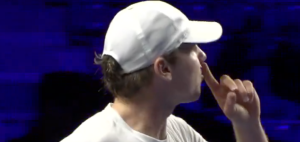 ATP – Metz, Vidéos > Michelsen au public français après sa victoire contre Gasquet : « Continuez à crier pendant mon service. Passez une bonne nuit »