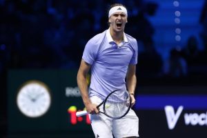 Alexander Zverev s&rsquo;impose avec autorité contre Casper Ruud et se rapproche des demi-finales des Finales ATP