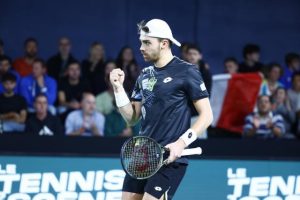 Benjamin Bonzi s&rsquo;offre Casper Ruud au tournoi de Metz et se qualifie en quarts de finale