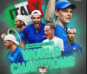 Berrettini et Sinner en héros offrent le trophée à l&rsquo;Italie