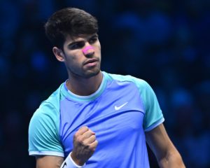 Carlos Alcaraz sauve sa peau en battant Andrey Rublev