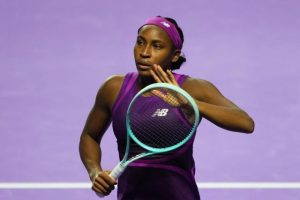 Coco Gauff domine Jessica Pegula au Masters de Riyad