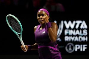 Coco Gauff remporte son premier Masters WTA après une belle bataille contre Zheng Qinwen