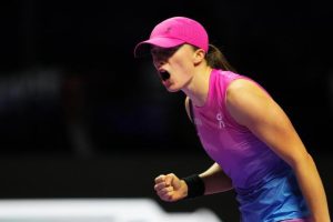 Iga Swiatek victorieuse face à Barbora Krejcikova pour son retour à la compétition (Tennis)