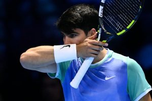 Masters ATP : méconnaissable, Carlos Alcaraz rate son entrée à Turin, balayé par Casper Ruud