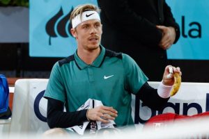 Shapovalov ironise sur la suspension infligée à Iga Swiatek (Dopage)