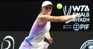 Swiatek gagne, mais doit attendre – rts.ch