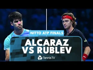 Vidéo: Temps forts du match Alcaraz contre Rublev en phase de groupes des ATP Finals (Masters)
