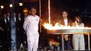 Yannick Noah : l’ex-joueur star de tennis de nouveau grand-père… un mois après être devenu papa pour la sixième fois à 64 ans !