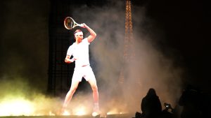 les images de l&rsquo;hommage à Rafael Nadal en plein Paris