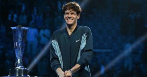 ATP > Jannik Sinner remporte un nouveau trophée et imite Roger Federer et Marat Safin