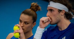 ATP – WTA, United Cup > Maria Sakkari sans pitié avec Stefanos Tsitsipas : « S&rsquo;il y a un coup dans ton jeu que je ne voudrais pas te prendre, c&rsquo;est bien celui-là, désolée »