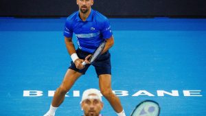 Après son retour gagnant en double avec Djokovic, Nick Kyrgios affronte un Français pour lancer sa saison