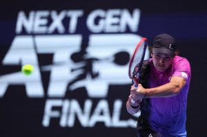 Fonseca donne une leçon de tennis à Van Assche et rejoint la finale du Masters Next Gen