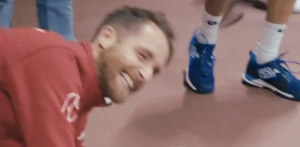 Insolite, Vidéos > Benoît Paire imité par un autre joueur, Lestienne est mort de rire !
