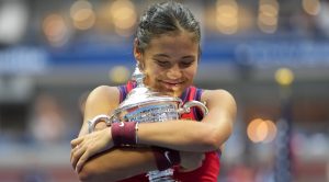 WTA > Raducanu : « Avant de gagner l&rsquo;US Open, ma principale raison de jouer était : &lsquo;je veux gagner un grand chelem&rsquo;. Mais c&rsquo;est arrivé très vite et je me suis dit : &lsquo;ok et maintenant ? Je veux gagner un autre grand chelem&rsquo;. Ce n&rsquo;est tout simplement pas viable »