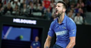 ATP > Novak Djokovic est un mort de faim : « La déchirure musculaire a disparu. J&rsquo;ai le feu vert de l&rsquo;équipe médicale pour m&rsquo;entraîner. Le tournoi de Doha est prévu dans sept jours donc je m&rsquo;en tiens au programme »
