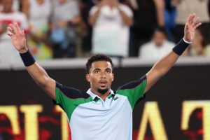 Arthur Fils s&rsquo;impose en 4 sets pour son entrée en lice à l&rsquo;Open d&rsquo;Australie