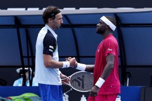 Arthur Rinderknech cède en cinq sets face à Frances Tiafoe au premier tour de l&rsquo;Open d&rsquo;Australie