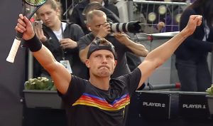 Fucsovics battu sèchement par le 503e mondial à Nouméa !