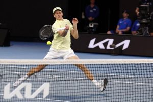 Jannik Sinner domine Marcos Giron au 3e tour de l&rsquo;Open d&rsquo;Australie